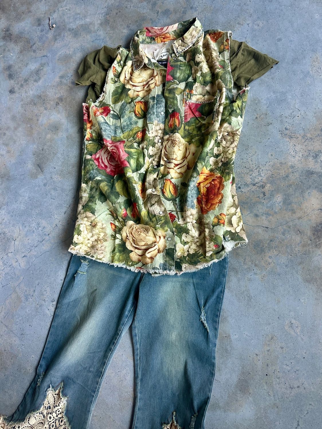 FLORAL VEST