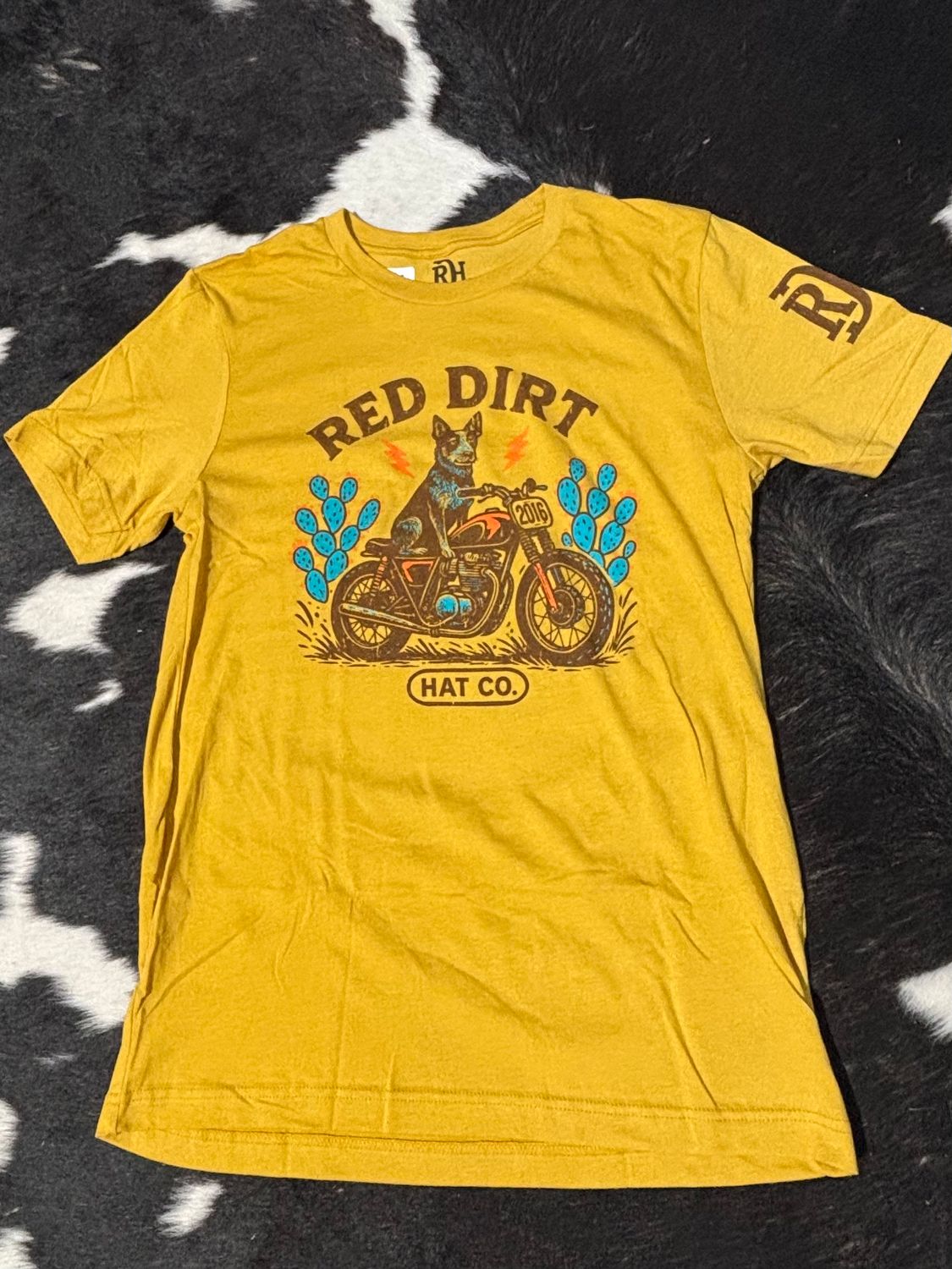 Red Dirt Hat Co. T-Shirt &quot;Highway Heeler&quot;
