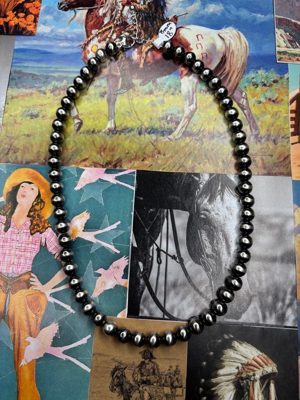 18" 8MM Navajo Pearl