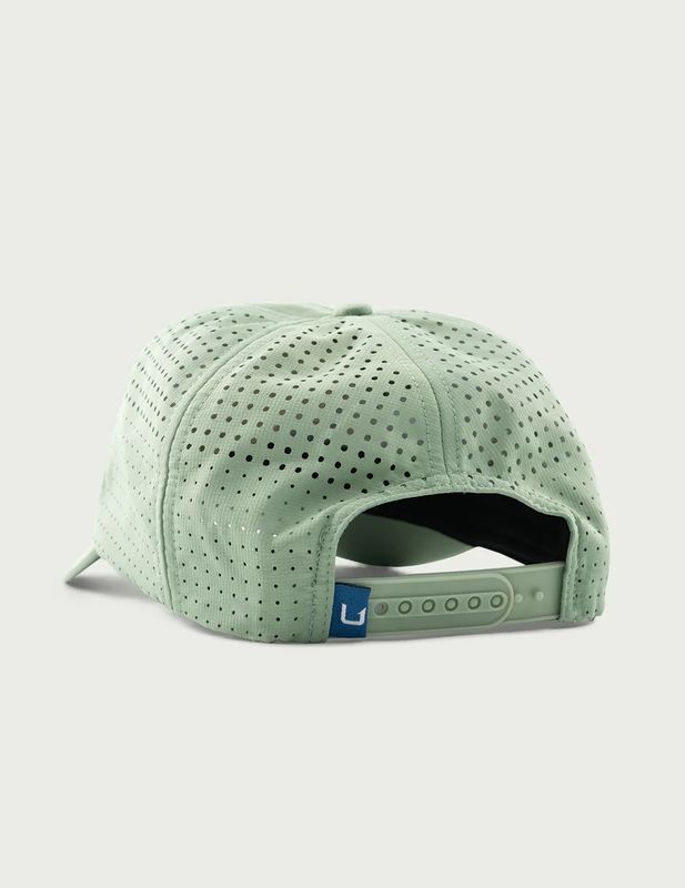 Huk Born Wave Performance Hat