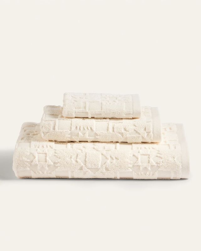 Sculpted Towel Set - Ivory