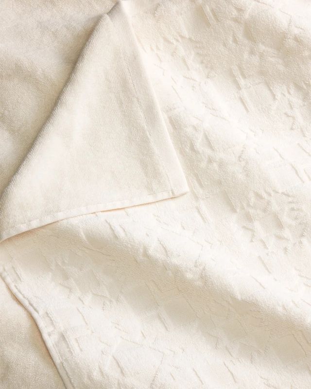 Sculpted Towel Set - Ivory