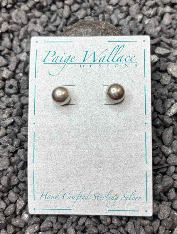 Navajo Pearl Studs