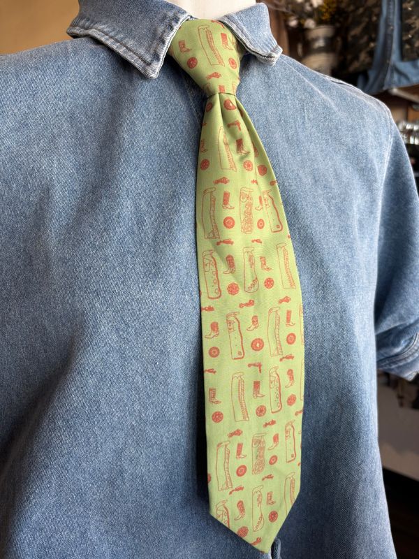Cowhand Tie
