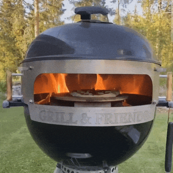 Grills &amp; Friends Pizzauuni &quot;monitoimiosa&quot;, yleisimpiin 57cm pallogrilleihin