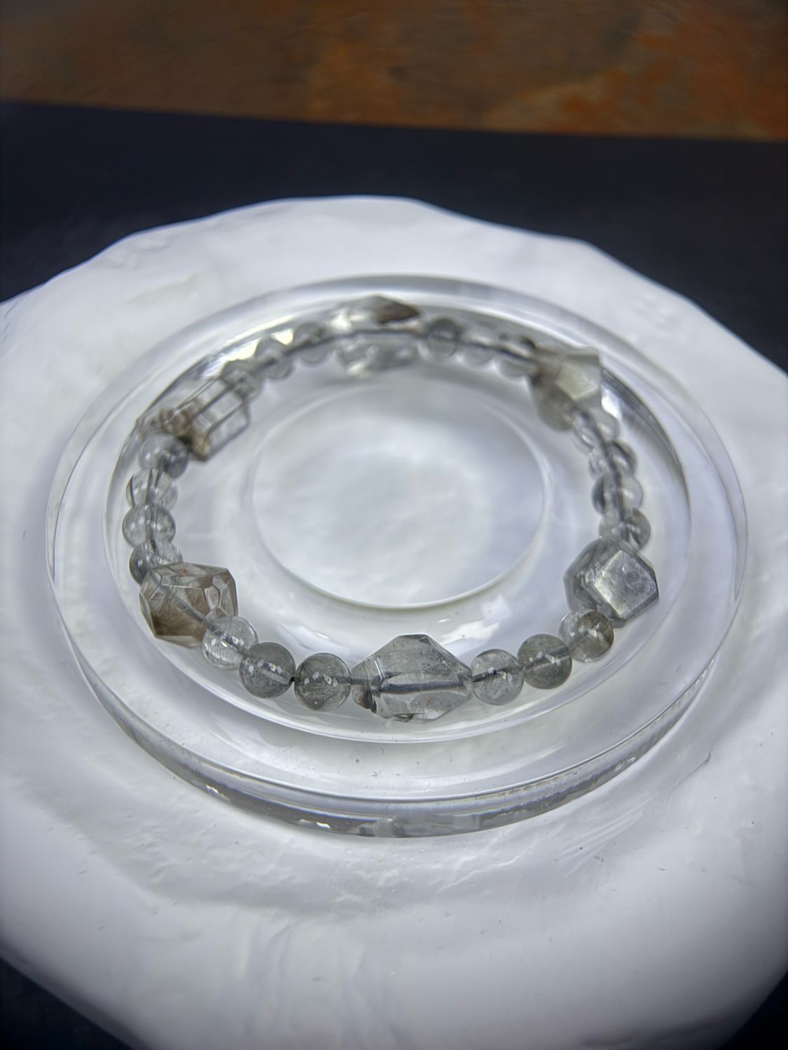 KA-0068 黑銀鈦手串 Brookite in quartz KA-0068 黑銀鈦手串 Brookite in quartz