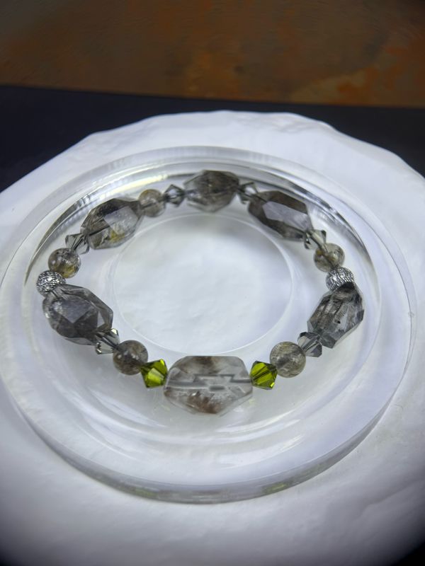 KA-0069 閃靈鑽+黑銀鈦手串 Herkimer Diamond+Brookite in quartz