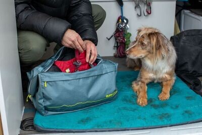 Ruffwear Haul Bag Dog Travel Bag
Tasche für Hundeausrüstung