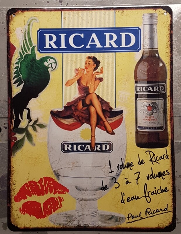 Plaque métal vintage Ricard pinup