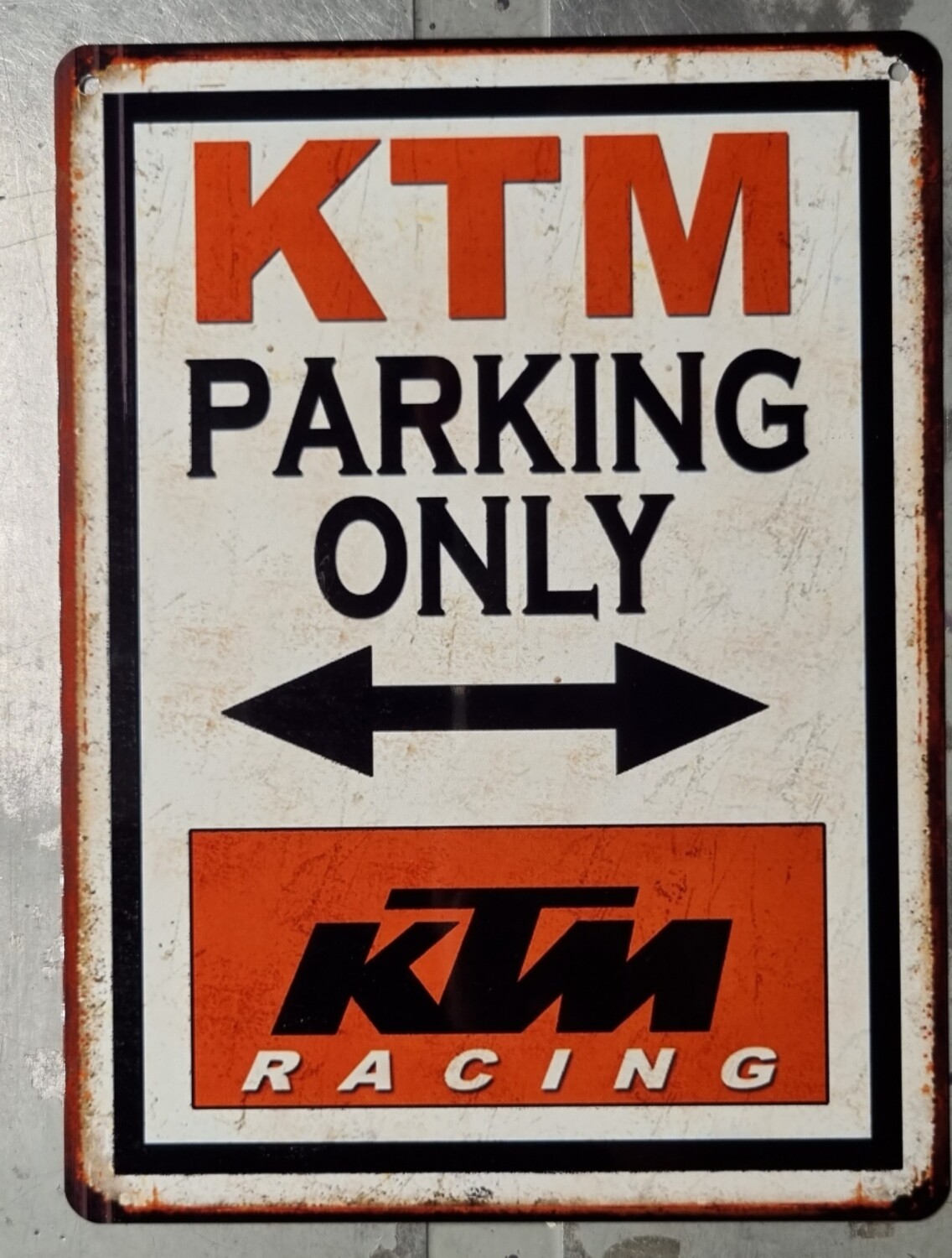 Plaque métal vintage KTM parking Only