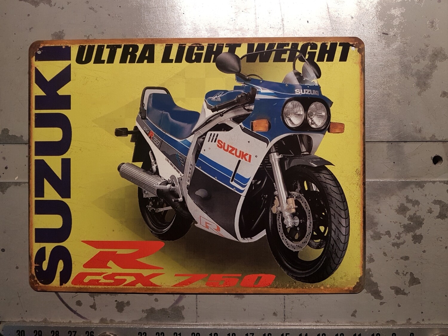 Plaque métal vintage Suzuki GSXR 750