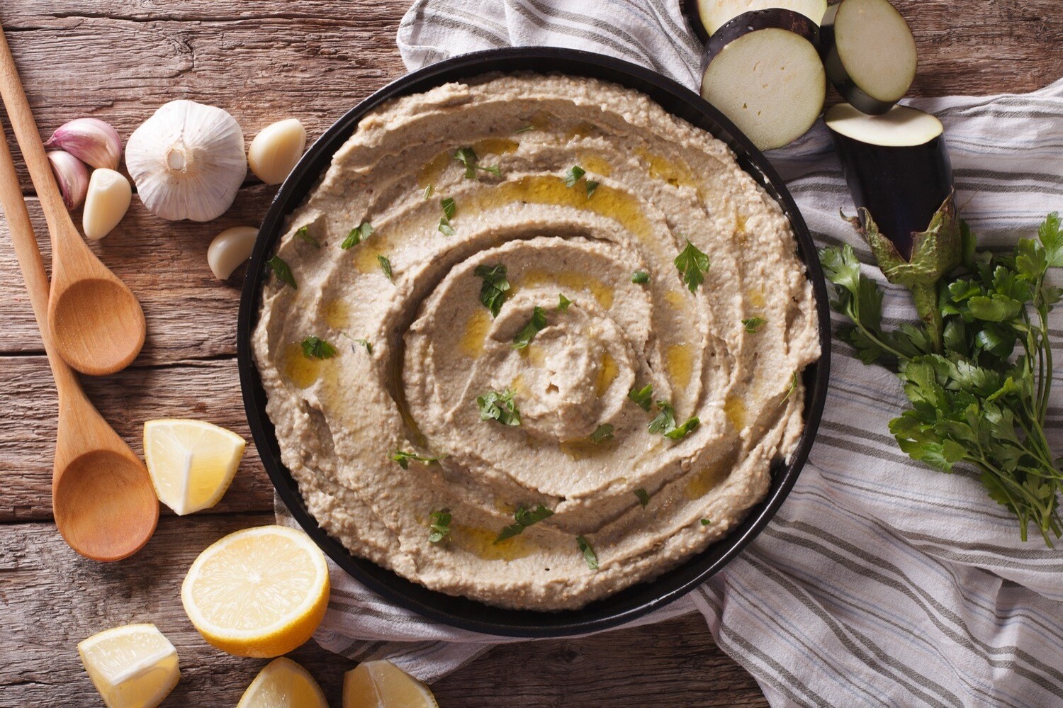 Hummus with our Signature Crackers