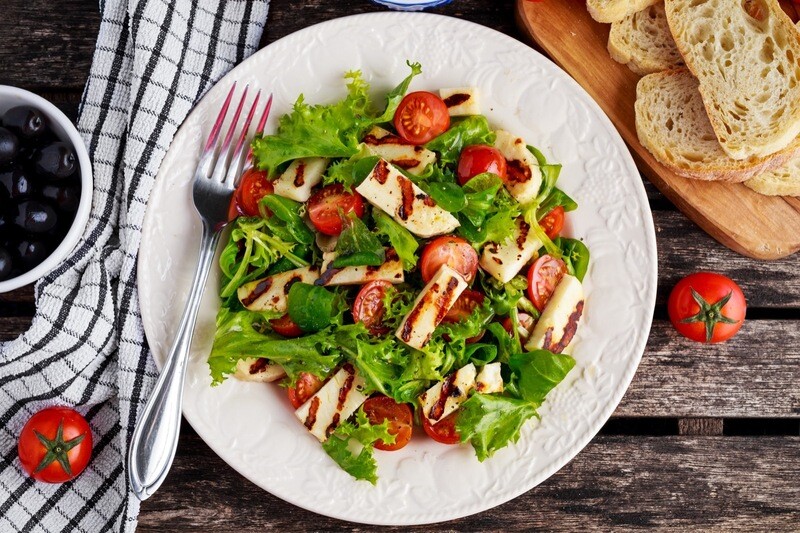 Grilled Halloumi Salad