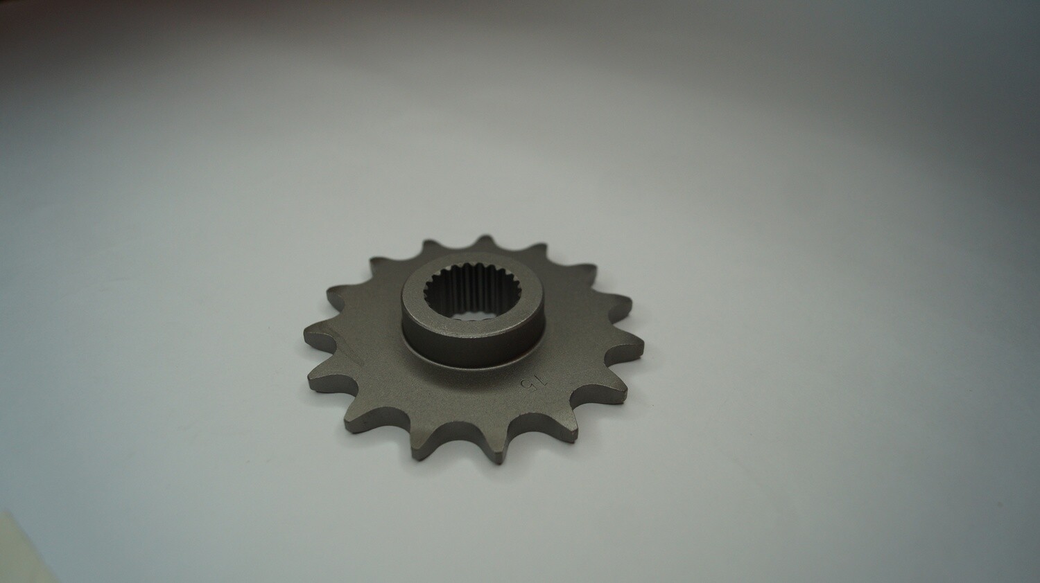 Piñón de 15 dientes estría fina