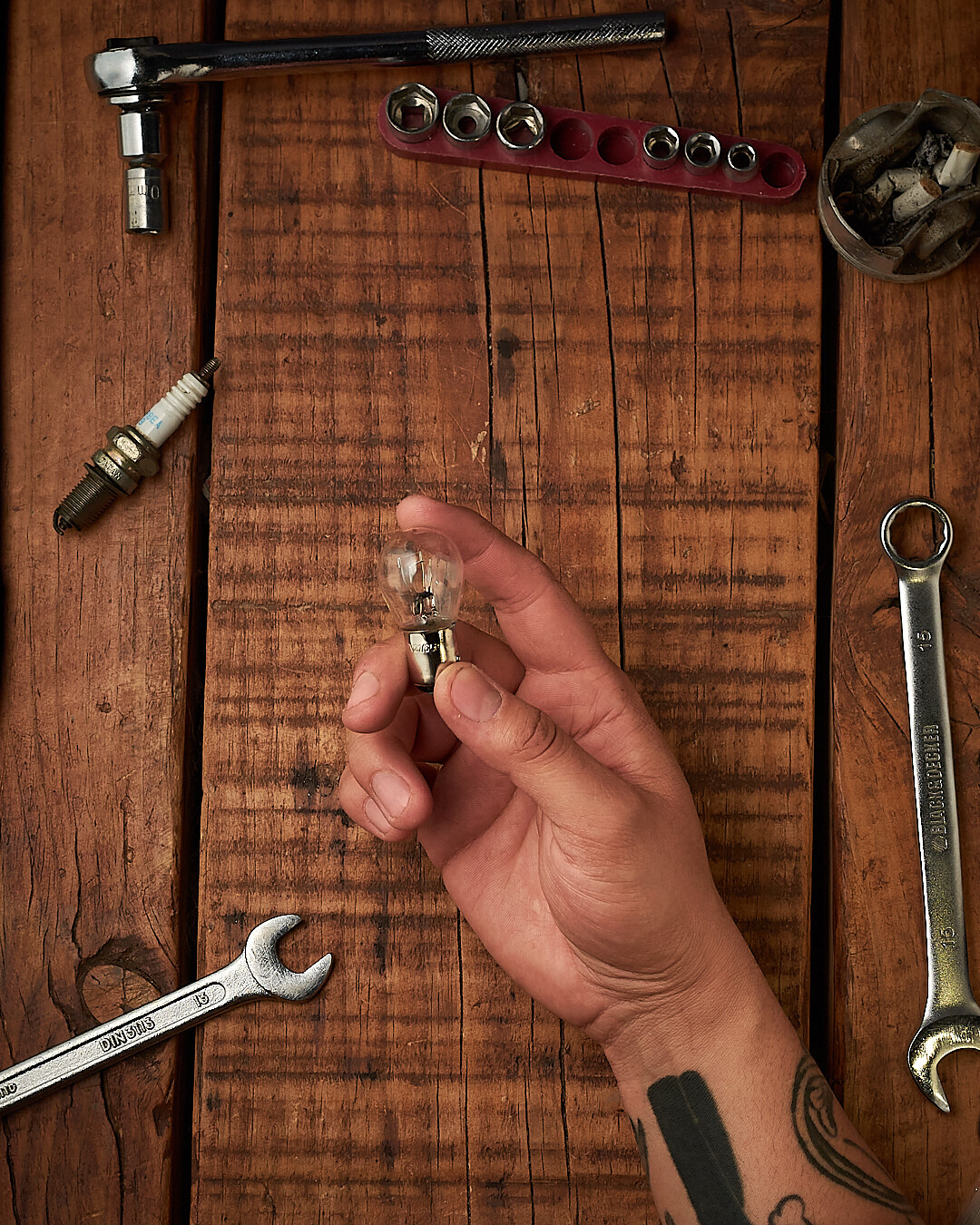 Ampolleta de doble contacto