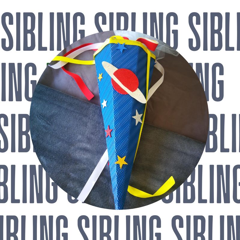 Sibling cones - the small ones