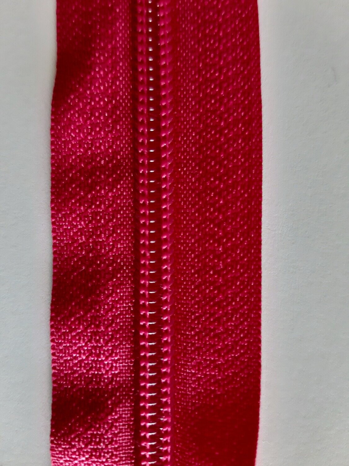 zip maille 5 Fuchsia C29 (vendu au mètre)