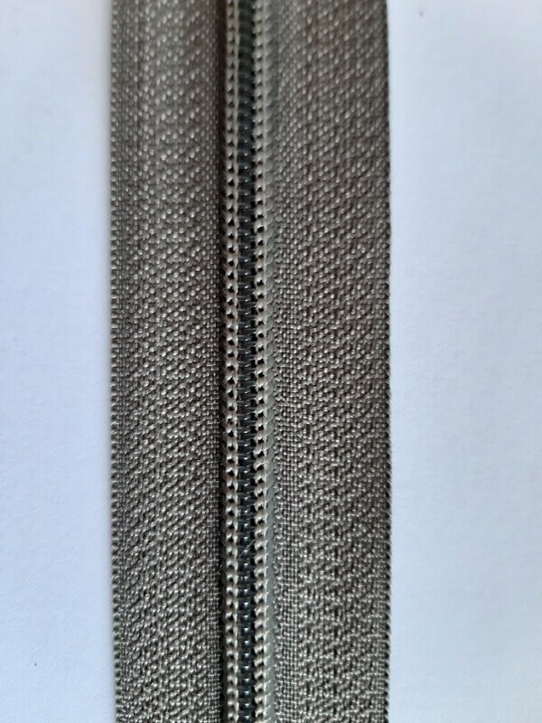 zip maille 5 Taupe C33 (vendu au mètre)