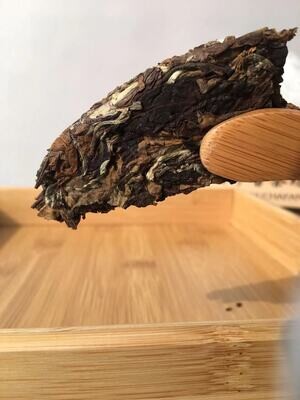 2021 Spring Yunnan Yiwu big tree &quot; Yue Guang Bai &quot; ( moonlight white) white tea.
