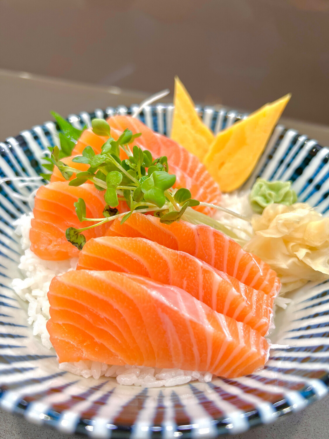 Donburi, *Choose: Salmon (7 pcs)