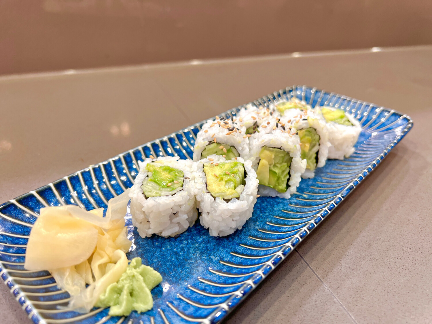 Avocado &amp; Cucumber Roll