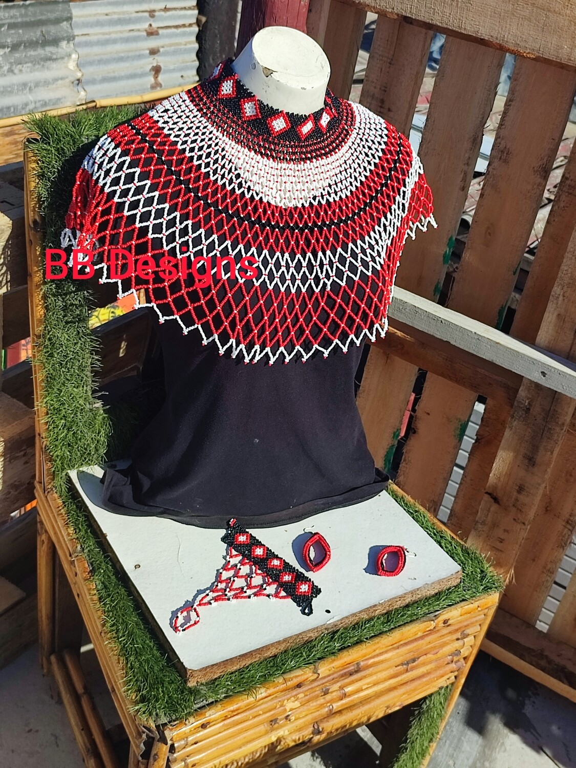 Choker Spread Necklace Set