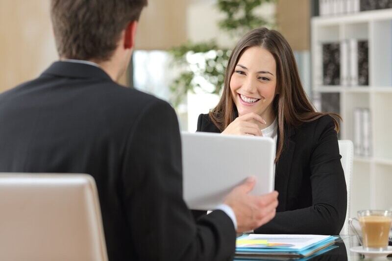 LES TECHNIQUES DE VENTE AUX ENTREPRISES