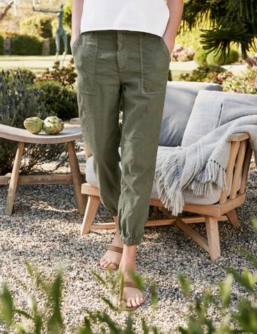 Frank & Eileen Jameson Jogger Performance in Army