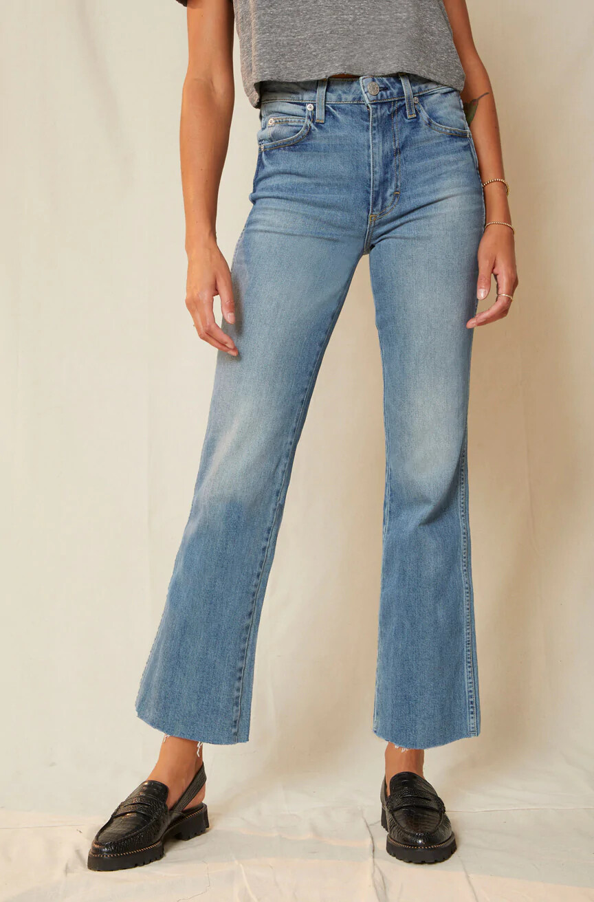 AMO Topanga High Rise Kick Crop