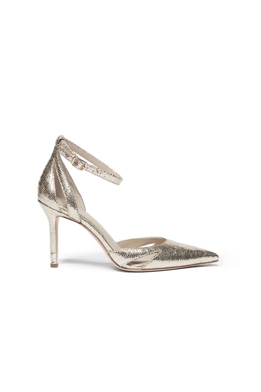 Paige Simona in Light Gold