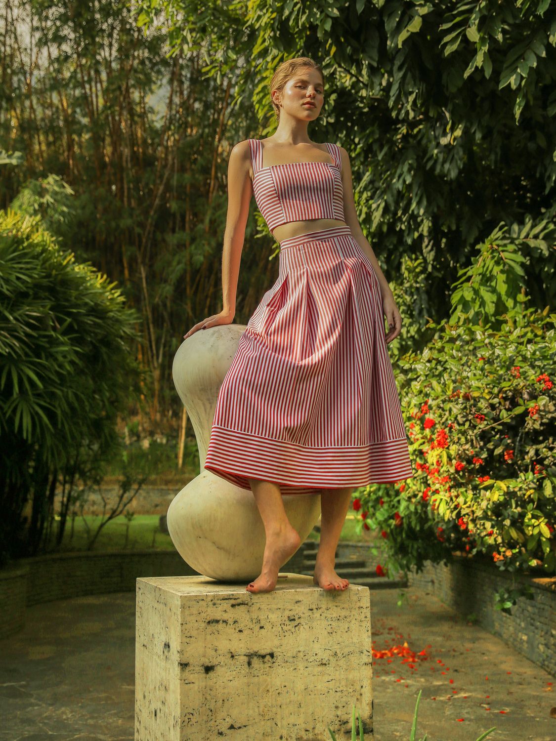 No Pise La Grama Vela Skirt in Red Stripes