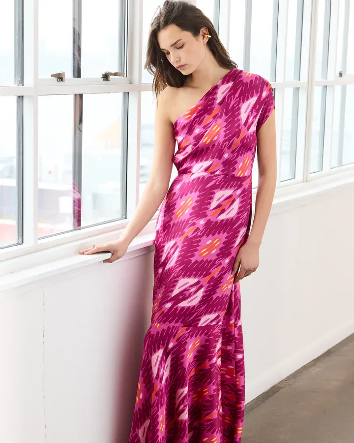 Figue Ezer Dress in Iznik Ikat Sangria