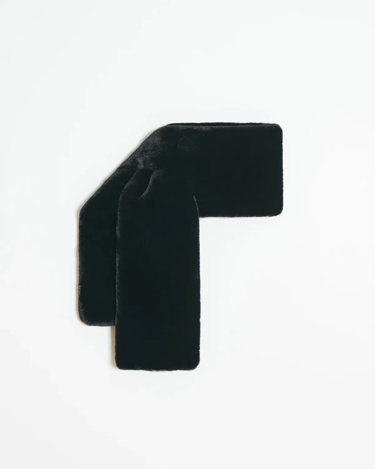 Apparis Kai Scarf in Noir
