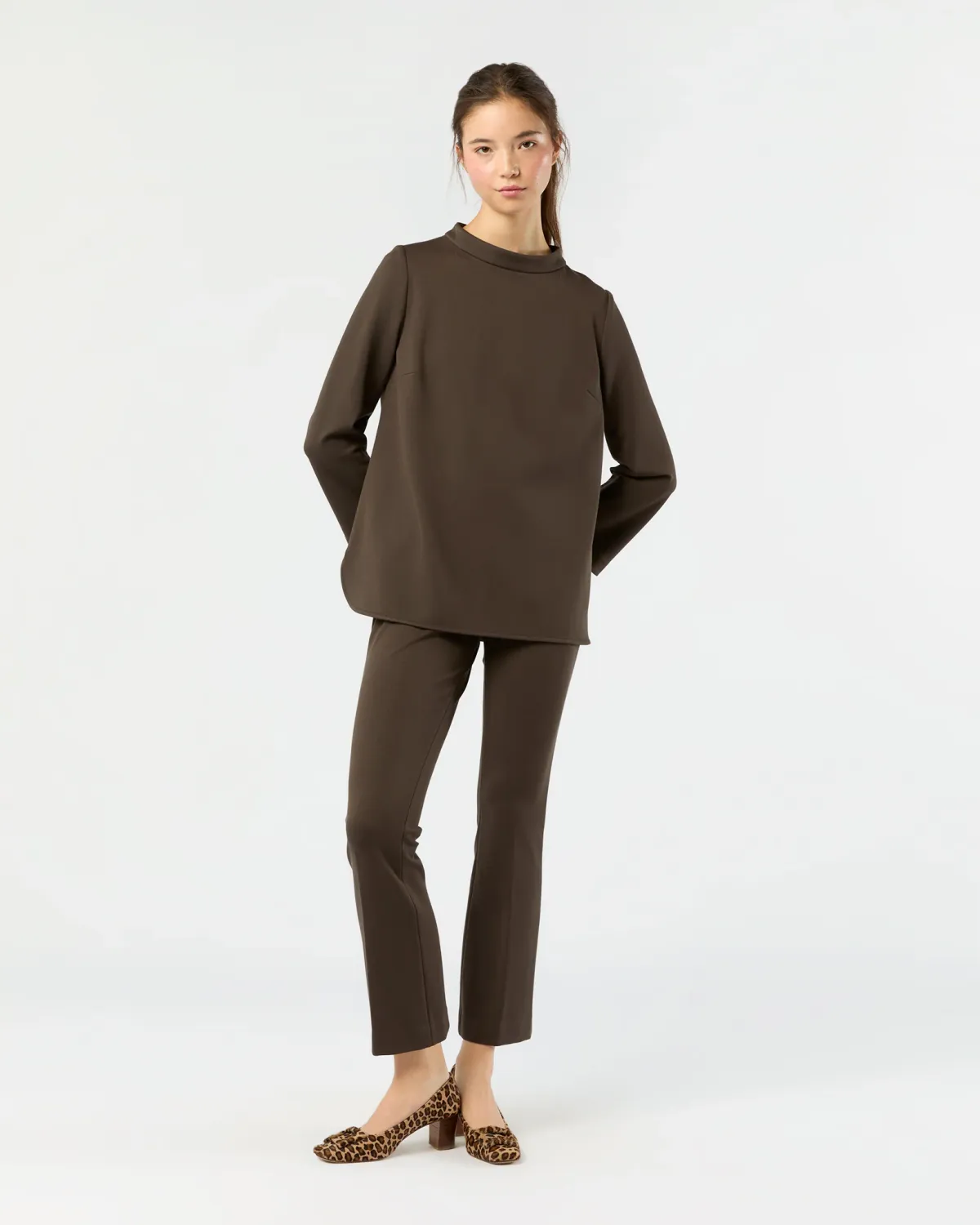 Ann Mashburn Faye Flare Cropped Pant in Coffee
