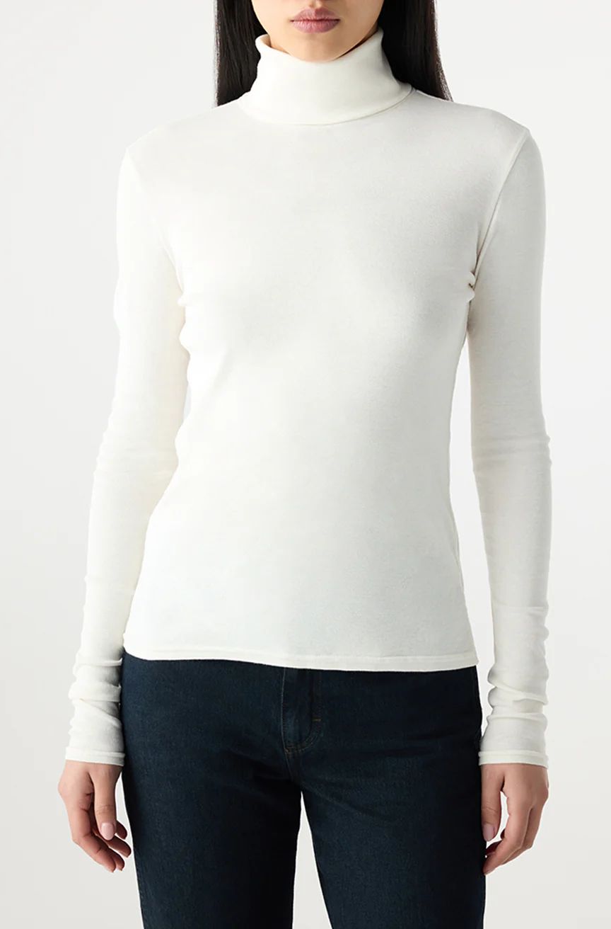 AMO Reese Tee in Eggshell