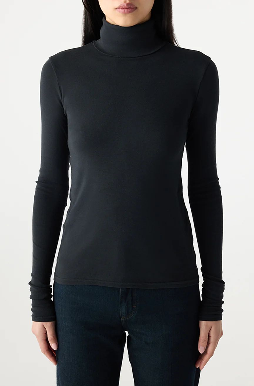AMO Reese Tee in Black