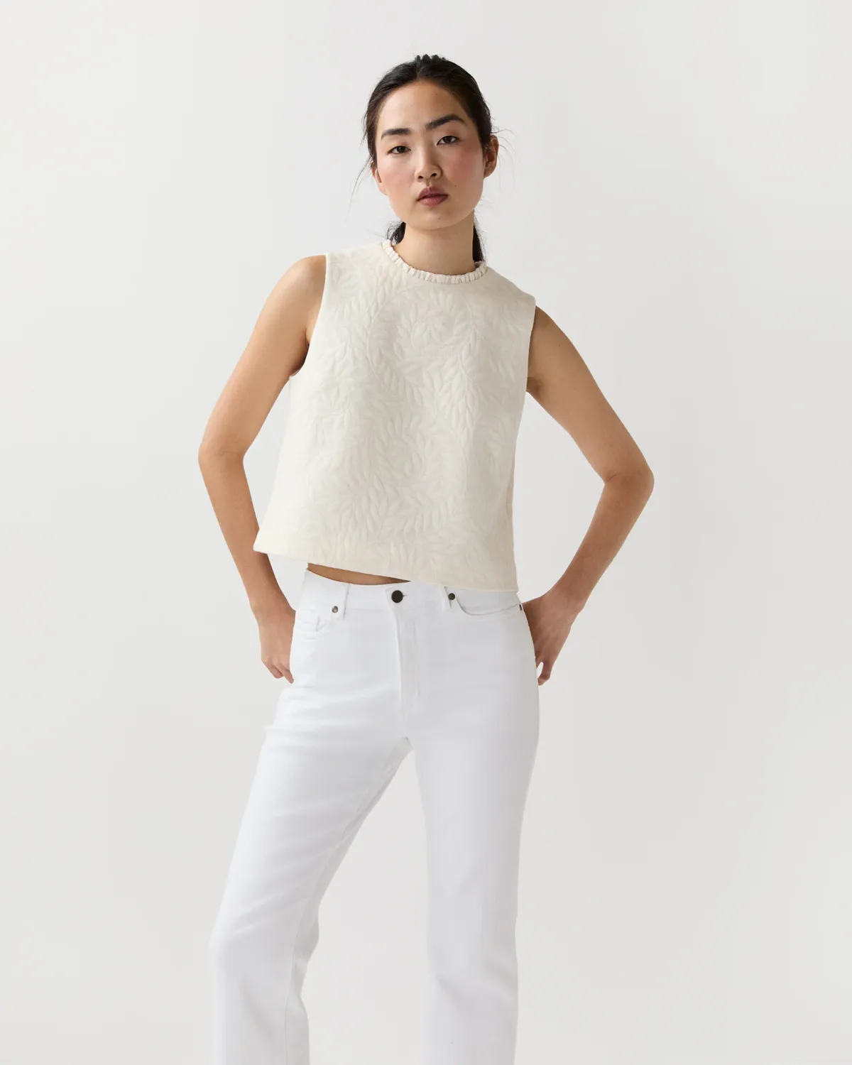 Ann Mashburn Gia Frill Shell Top in Natural Leaves Knit Jacquard