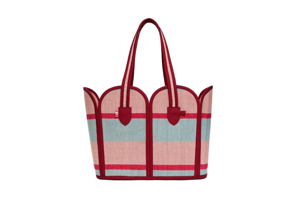 Lorna Murray Vacation Tote in Escape