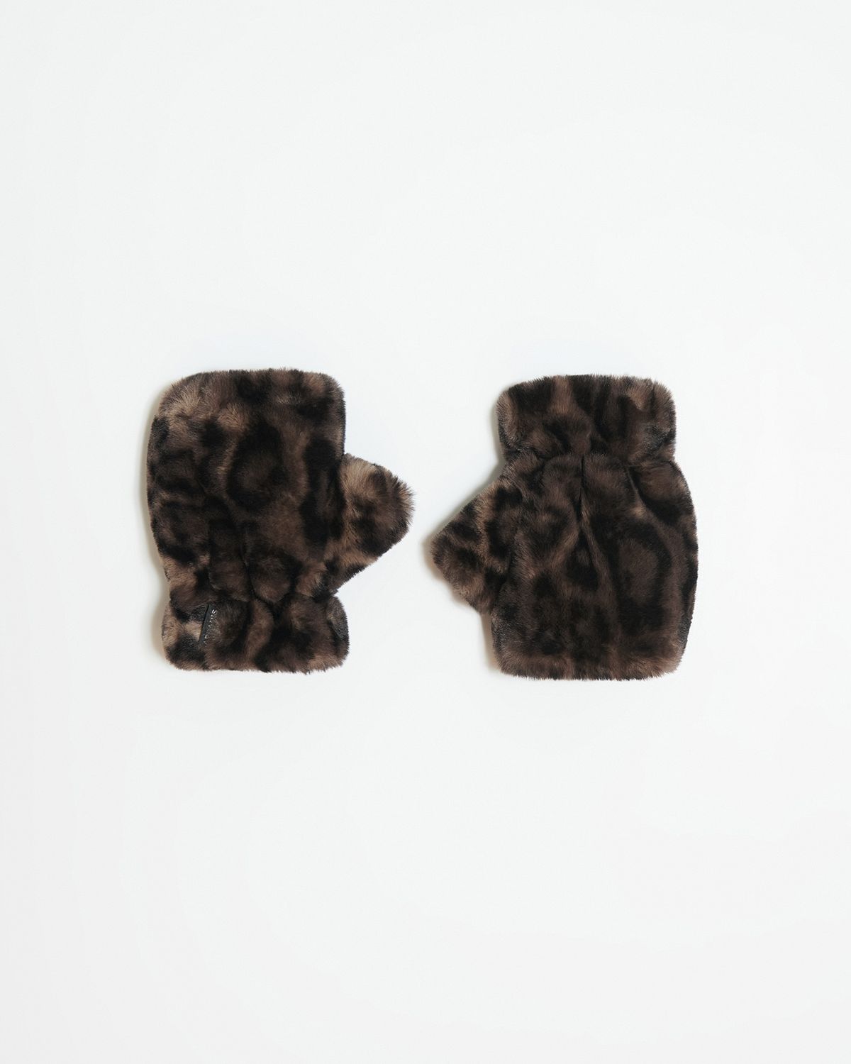 Apparis Ariel Fingerless Gloves in Dark Leopard