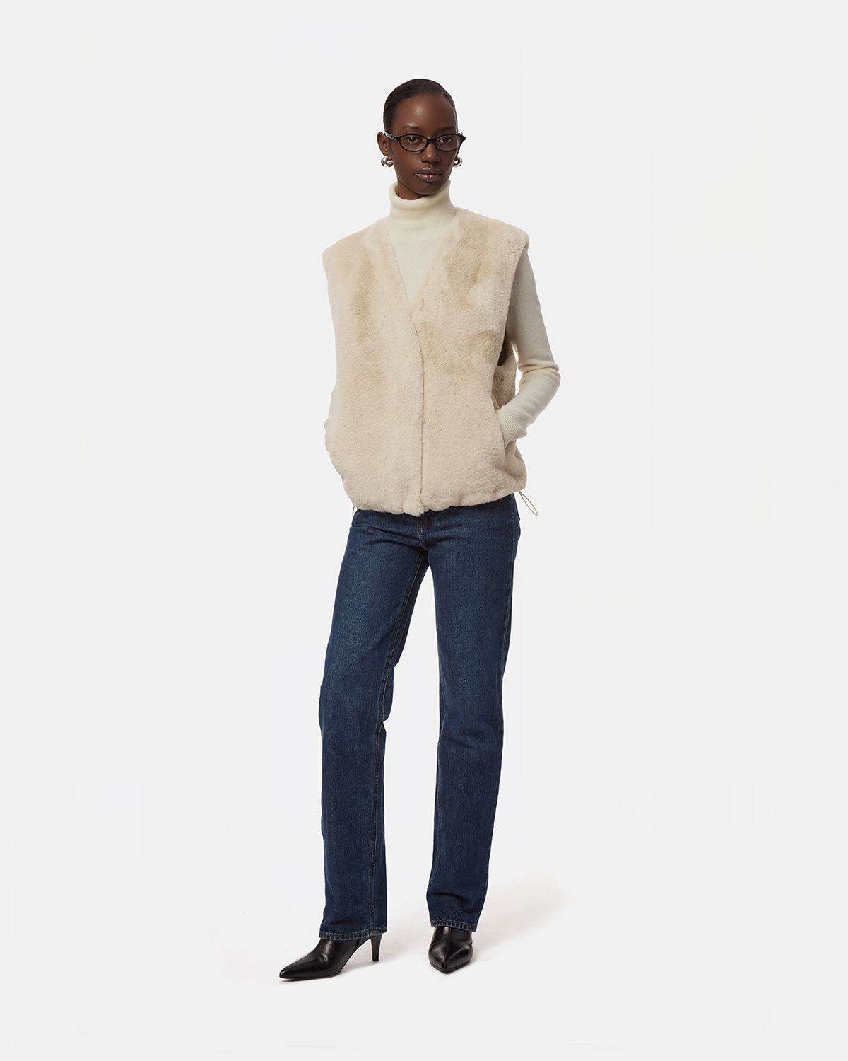 Apparis Lyle Vest in Latte
