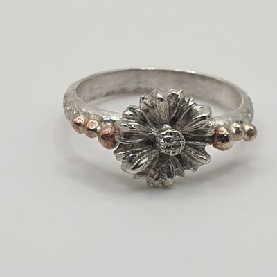 Silver Ring - Daisy with gold balls