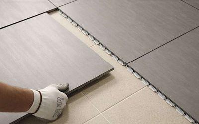 Guide de pose pour carreaux grès cérame 120×60 cm