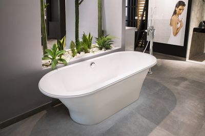 Quelle baignoire pour votre salle de bain moderne ?