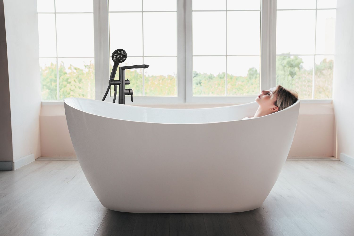 Oval acrylic freestanding bathtub Deante Arnika - 170 x 72 cm