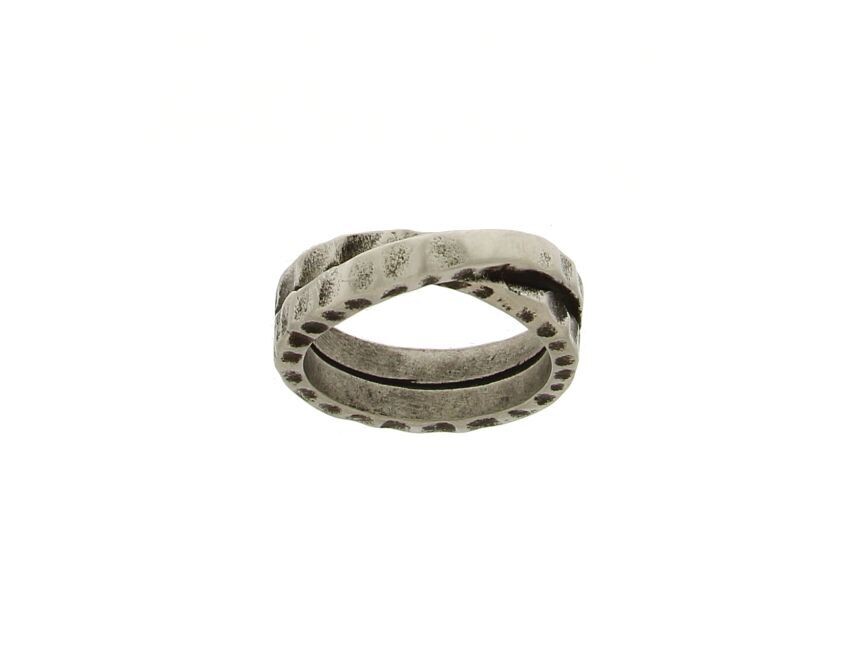 Anello in acciaio 316L effetto martellato invecchiato