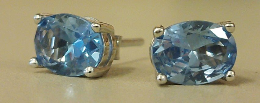 Orecchini in argento 925 rodiato