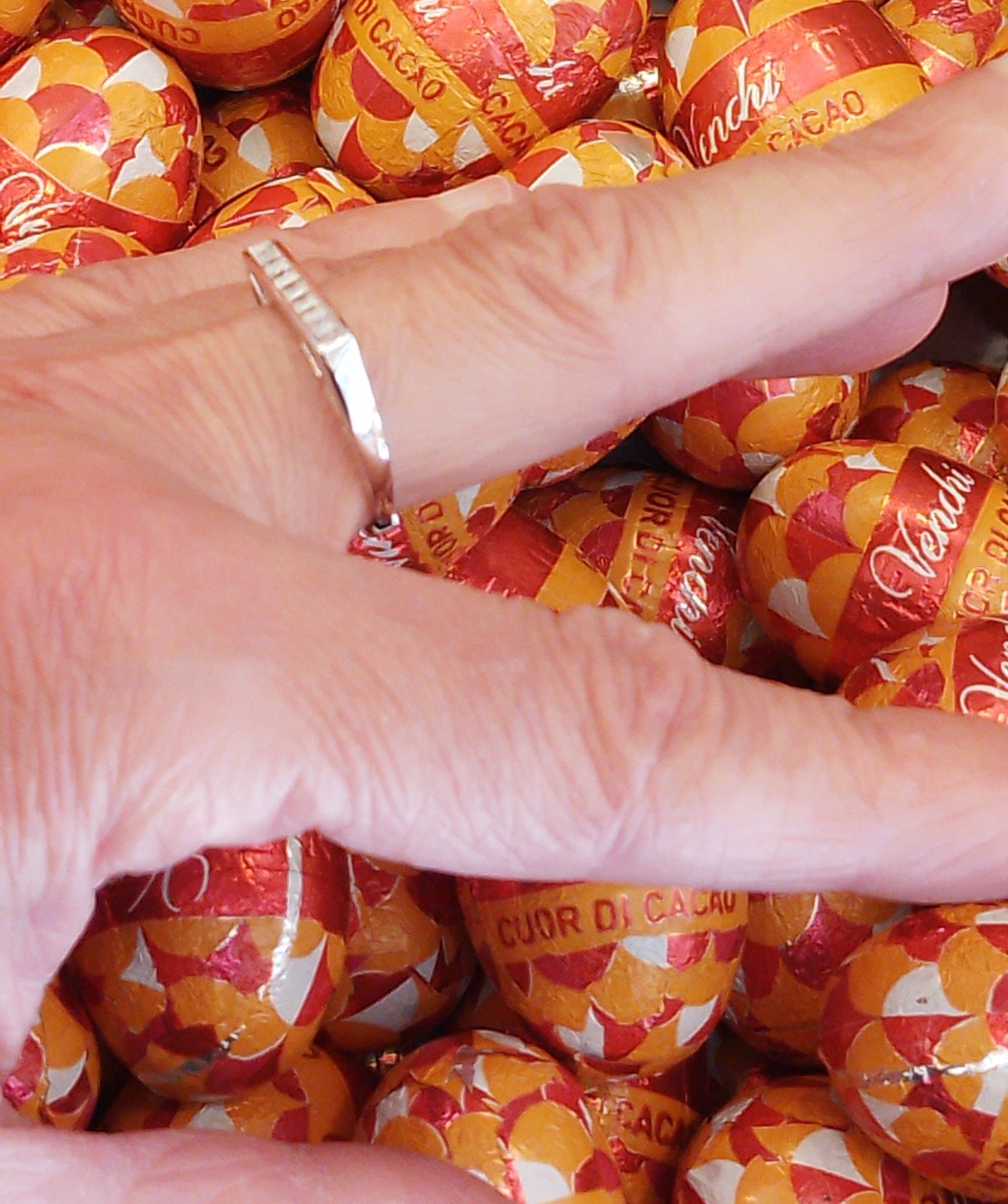 Anello in argento 925 c/zirconi carre' regolabile