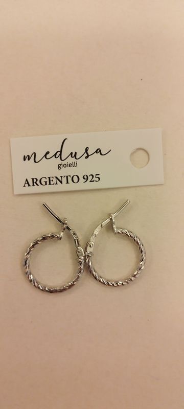 Orecchini in argento 925, cerchio diamantato
