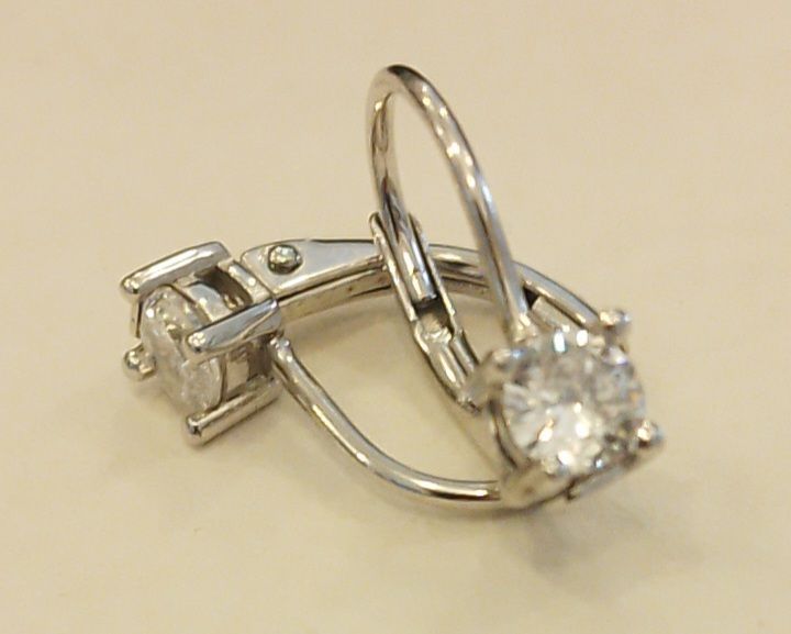 Orecchini in arg.925 rodiati, monachella c/zircone 4 griffe diametro 4mm