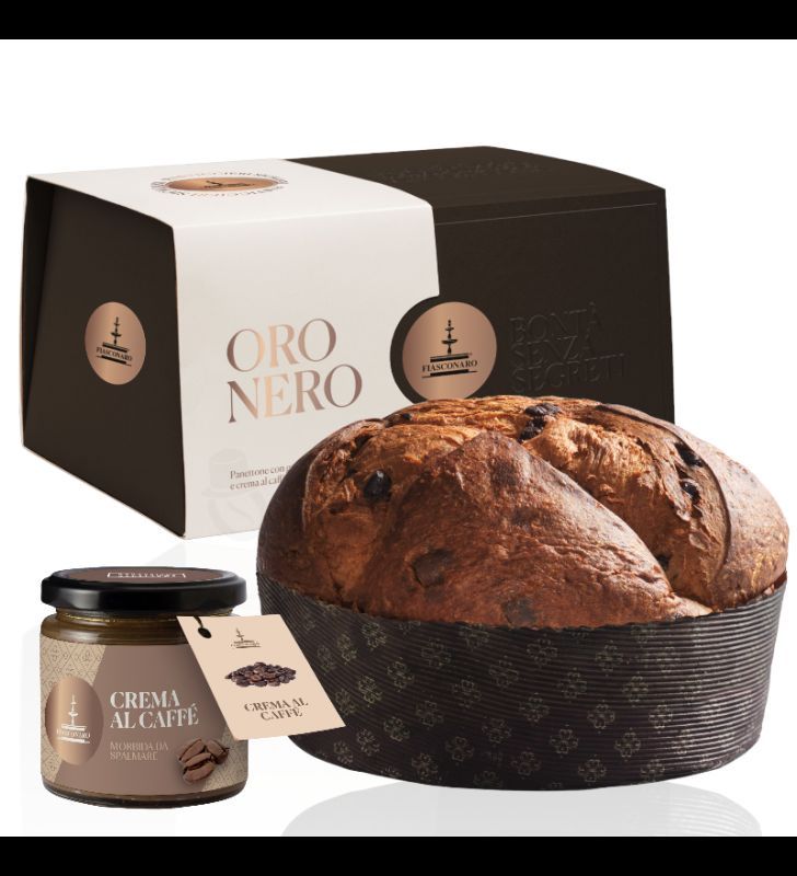 Panettone con gocce di cioccolato con crema di cioccolato al caffe da spalmare